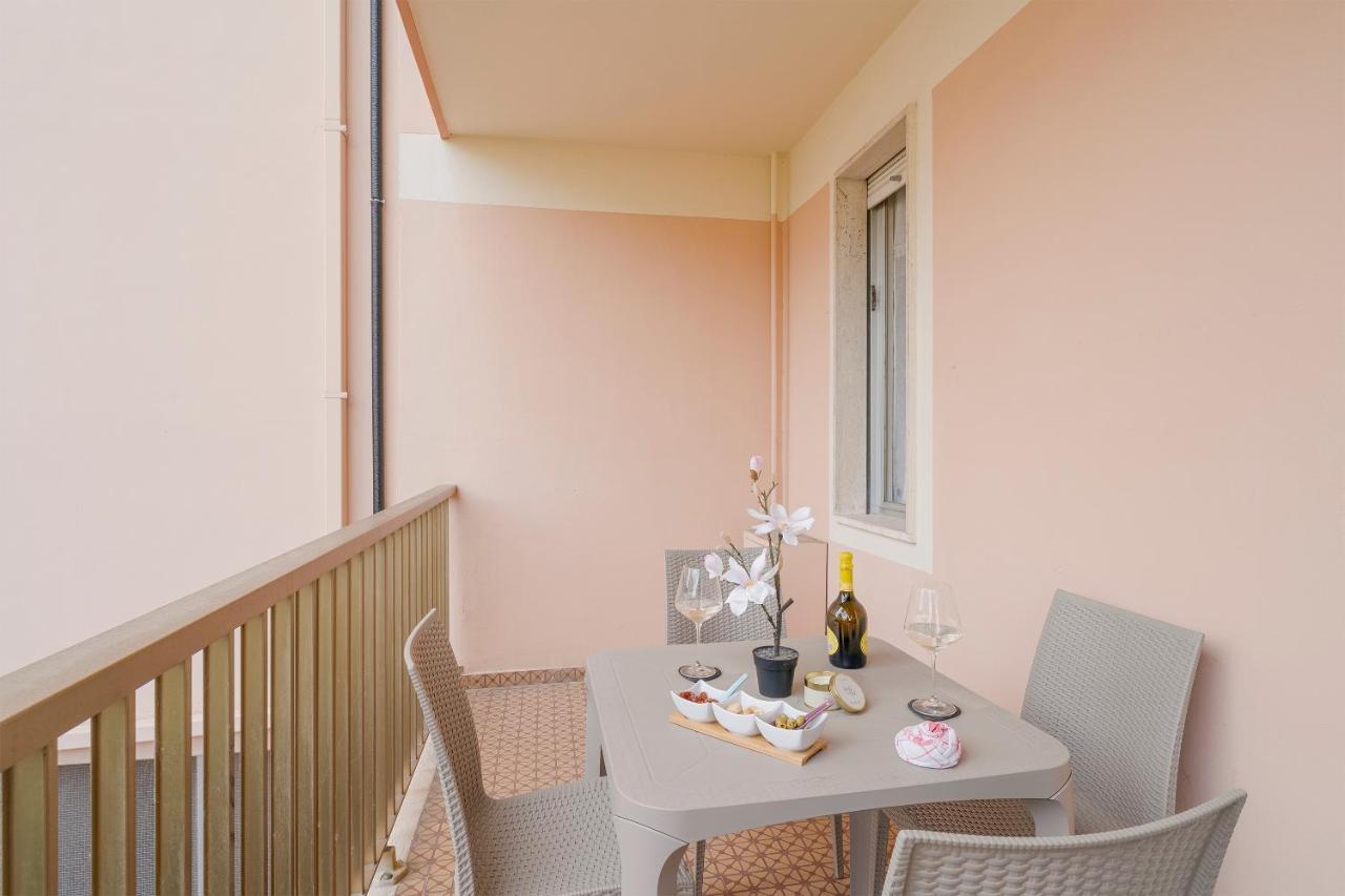 Near The Sea - Wifi And Parking Apartment เวนติมิญา ภายนอก รูปภาพ