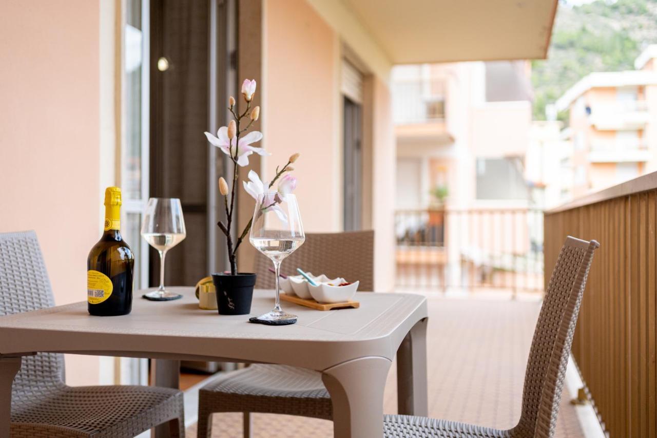 Near The Sea - Wifi And Parking Apartment เวนติมิญา ภายนอก รูปภาพ
