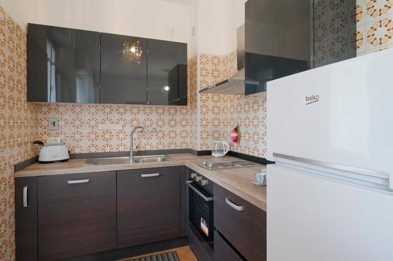 Near The Sea - Wifi And Parking Apartment เวนติมิญา ภายนอก รูปภาพ